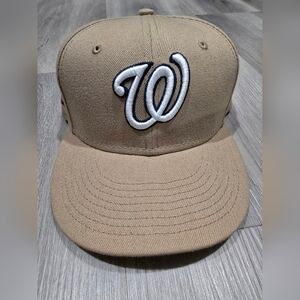 Freshgoods Collab MLB Brand New Size 7